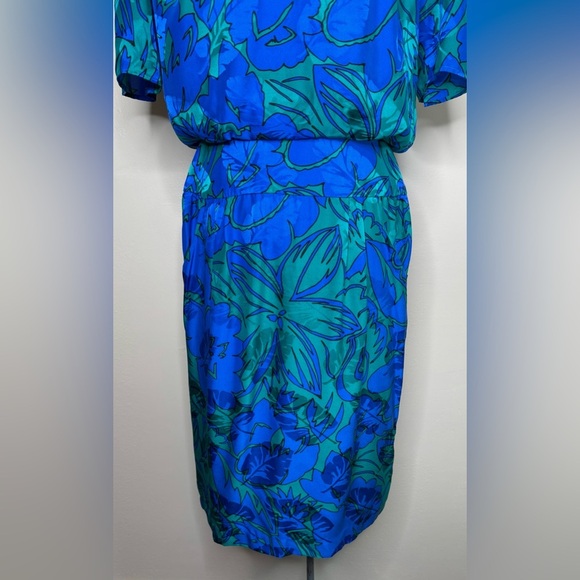 Adrianna Papell  Silk Blue and Green Floral Midi Dress Short Sleeve Size 12 - Picture 3 of 13
